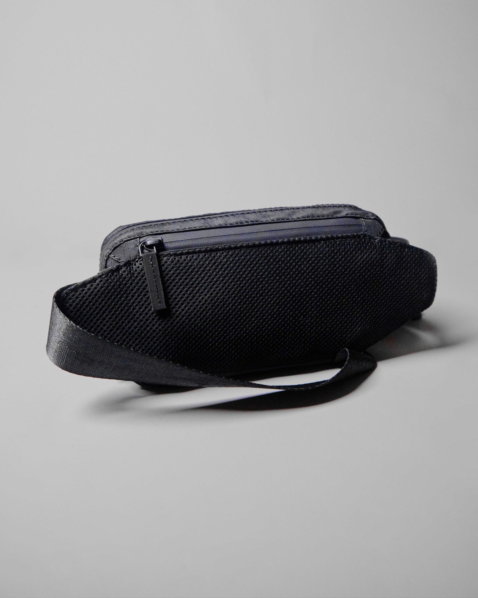 Daily Sling - Black
