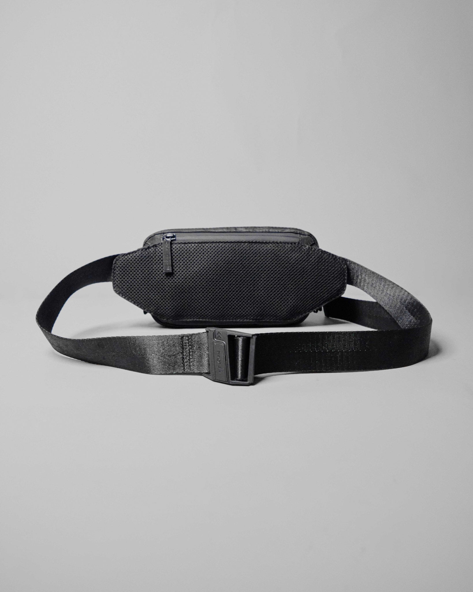 Daily Sling - Black