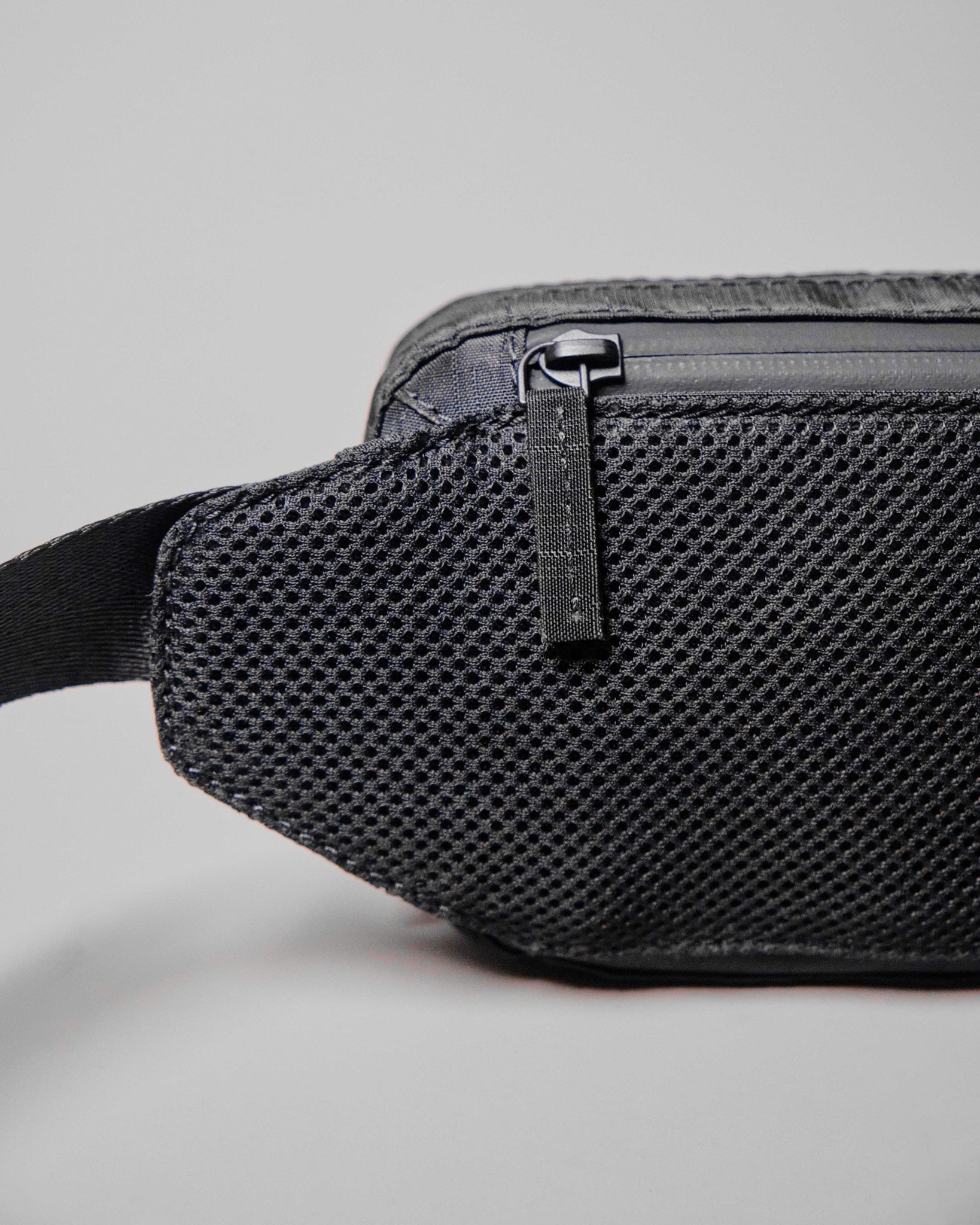 Daily Sling - Black